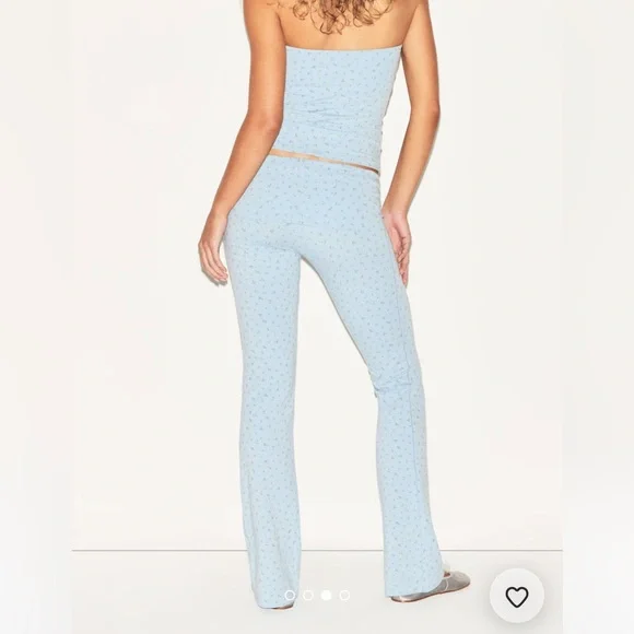 NWT SKIMS Cotton Jersey Foldover Pant Powder Blue Micro Floral Size Medium - Picture 2 of 4